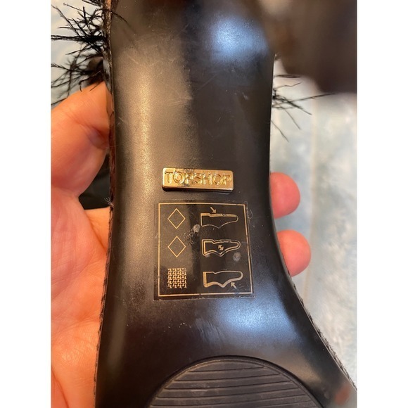 TOPSHOP Black Feather Embellished Stiletto Heels Snake Print Ankle Strap  Size 7 - Picture 4 of 4